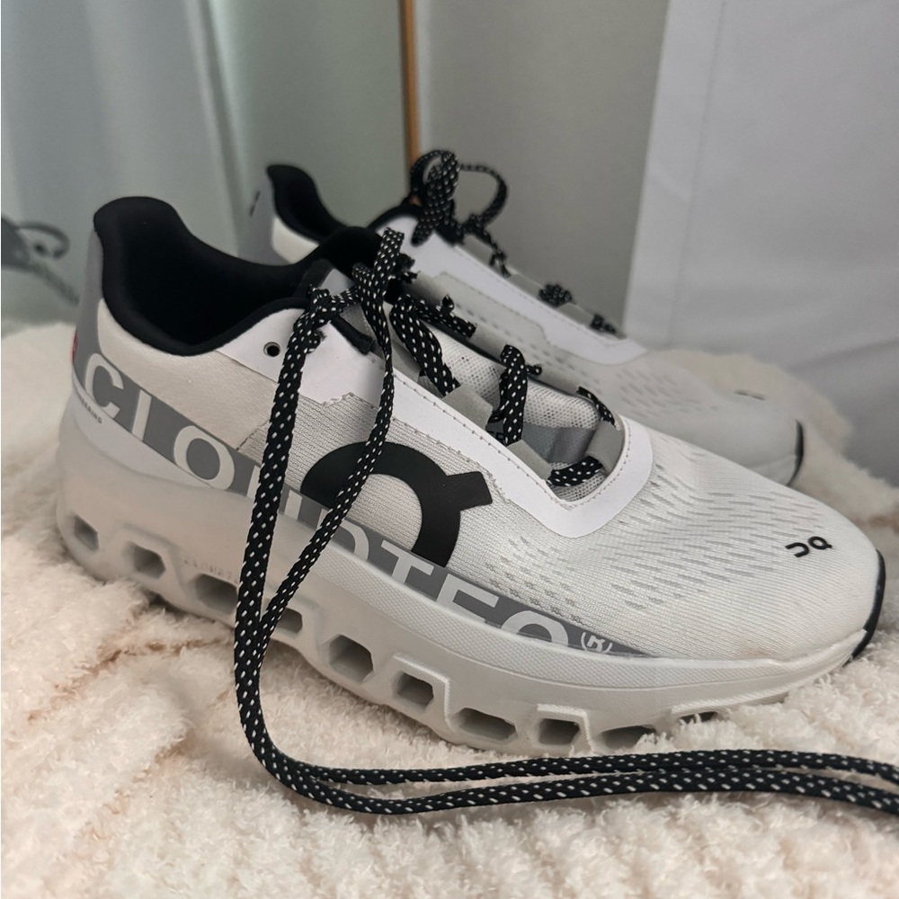 OnClouds Cloud Monsters. Size 6. Bought size too small